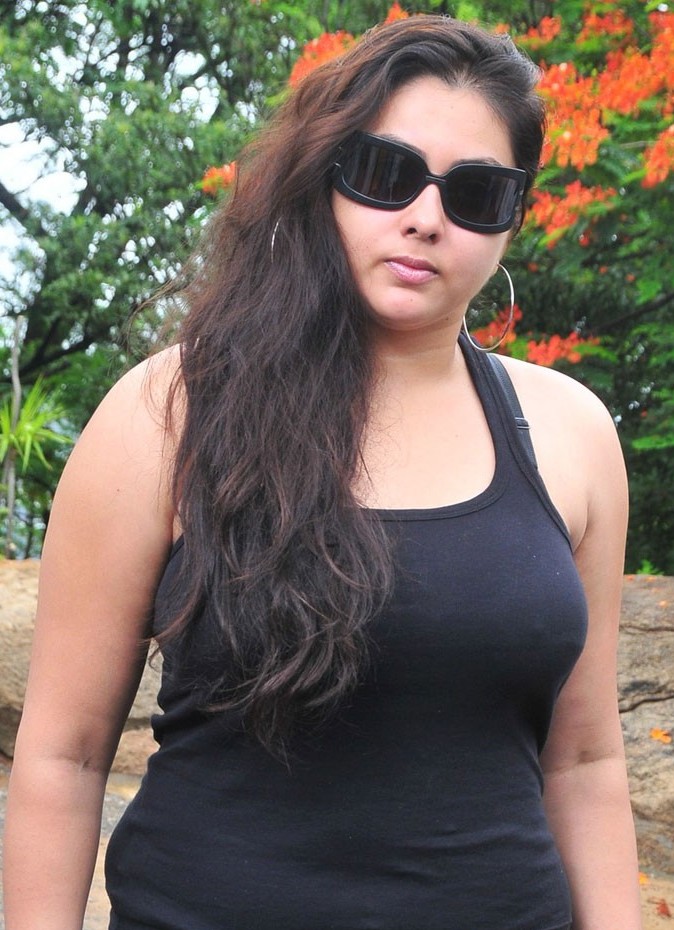 Hot Actresses Pictures And Gossips Namitha Kapoor Tamil Actress Hot Picture Gallery